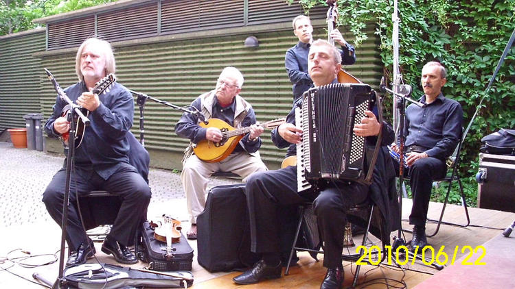 Orkiestra przygotowuje si� do koncertu "Pras�owianek" w Radiu Krak�w.