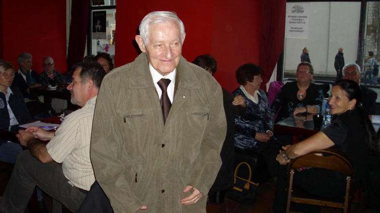 Mieczys�aw Dunin - skrzypek pierwszego sk�adu "S�owianek". Walne zebranie "Pod Jaszczurami".
