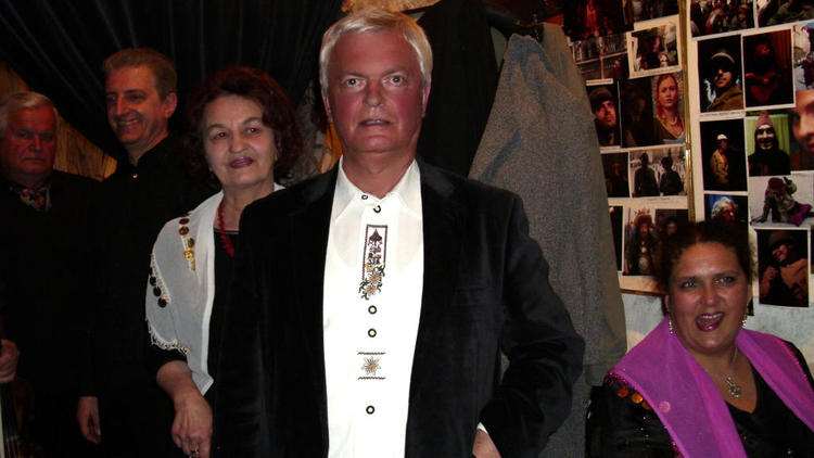 W garderobie przed koncertem w Loch Camelot. Organizator koncertu Zyg. Adamkiewicz.