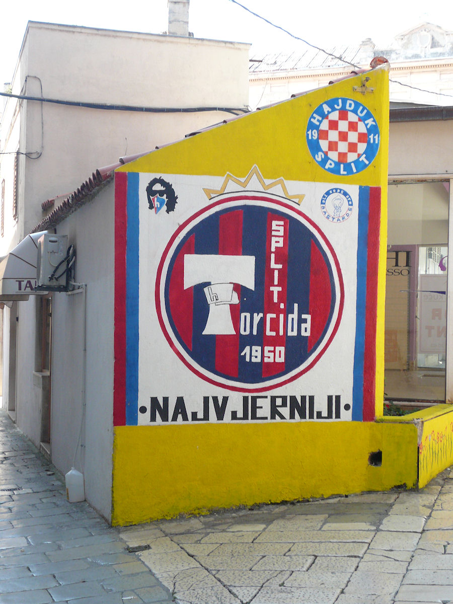 Chorwaccy kibice nie maj� powod�w do zadowolenie po Euro 2012. Podobnie jak nasi.