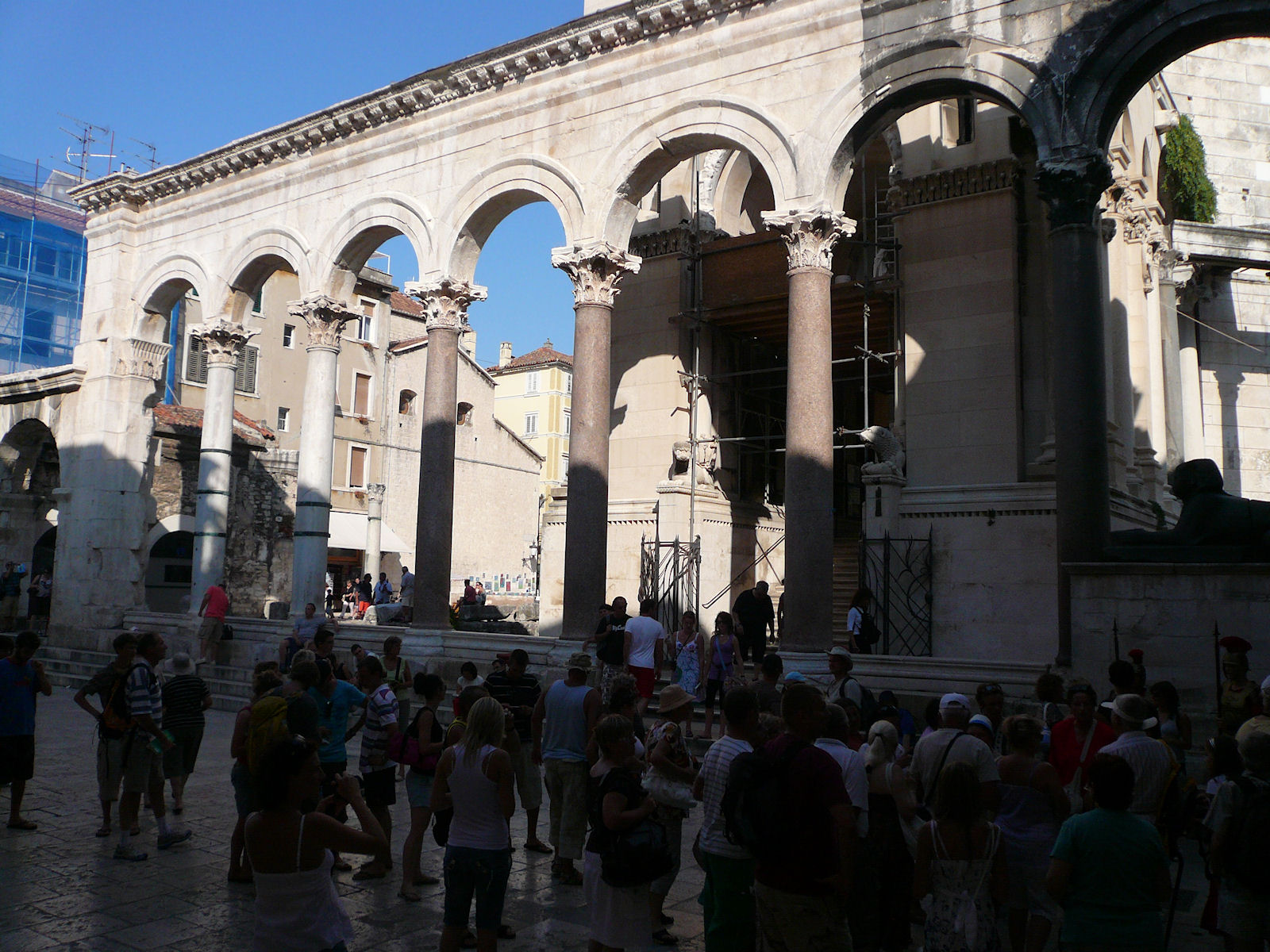 Chorwacja-Split : za dnia lepiej przebywa� w cieniu
