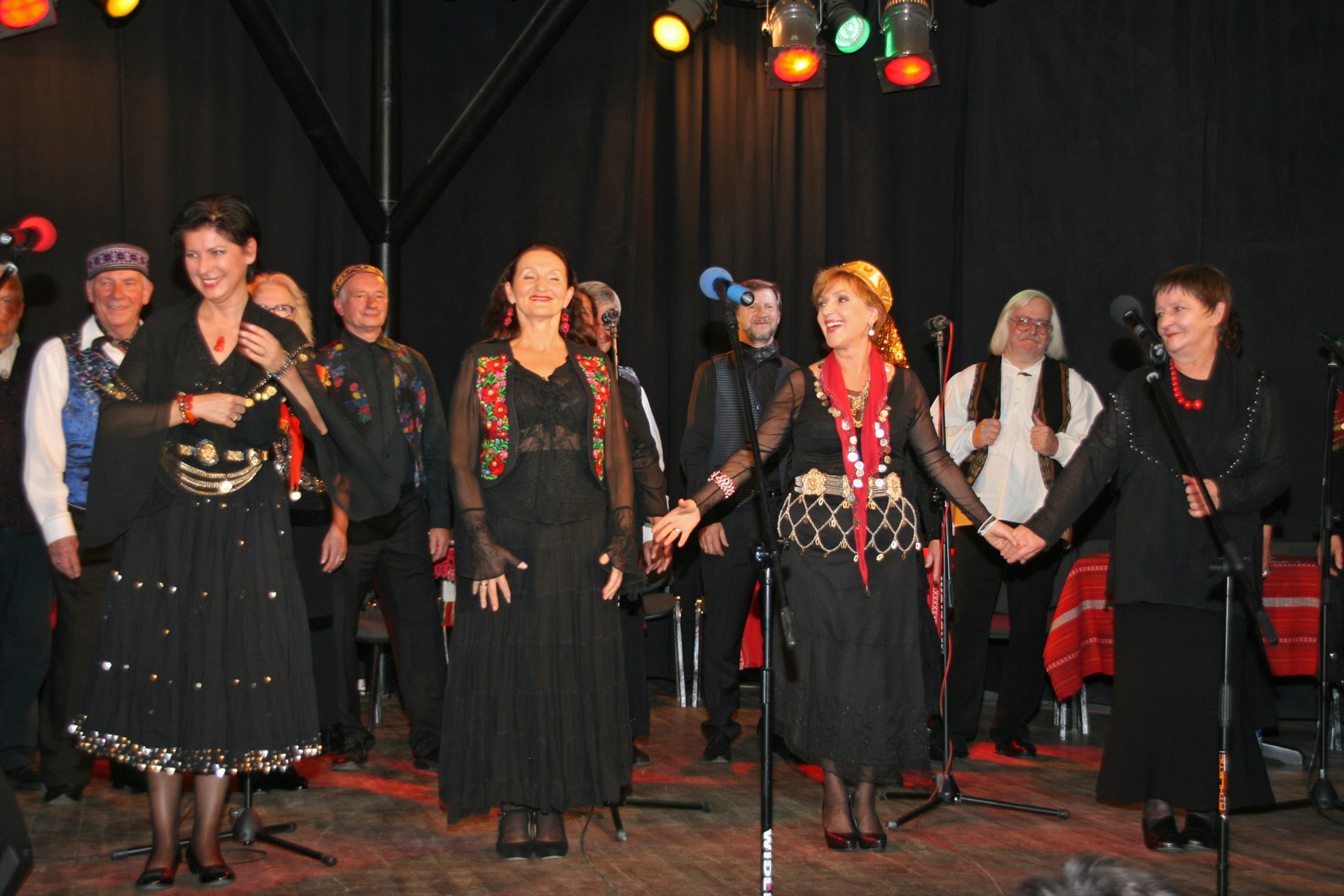 Koncert jubileuszowy "Prasłowianek" w Arce: solistki Ajdejano Koncert jubileuszowy "Prasłowianek" w Arce: solistki Ajdejano